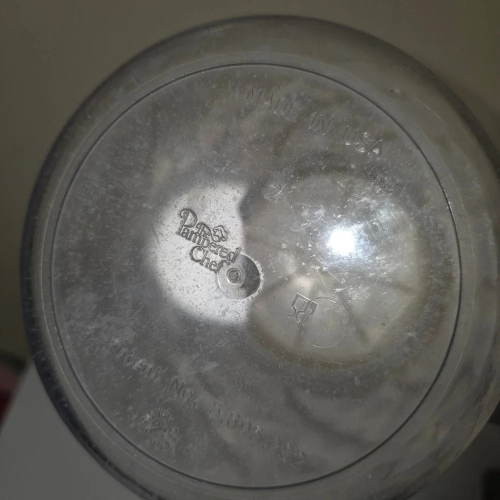 Pampered Chef Quick-Stir Pitcher 2 Qt Clear White Polka Dot 2272 Made in‎ USA